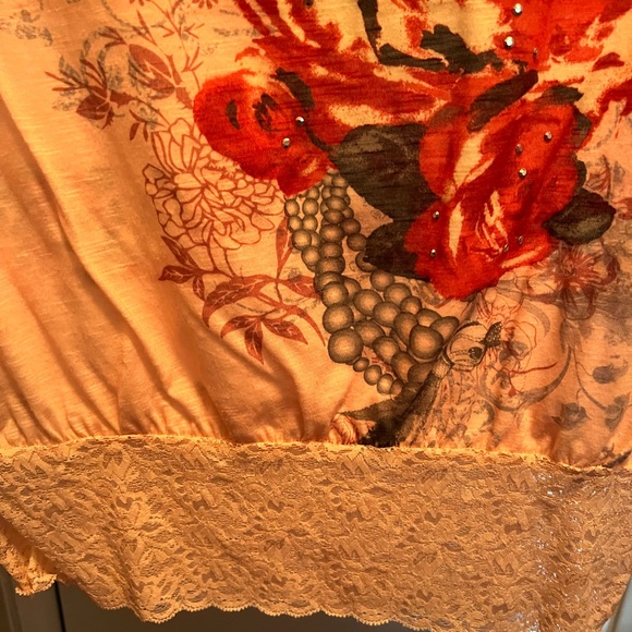 BONGO Floral Blouse with Rhinestone Detail! - Picture 4 of 4